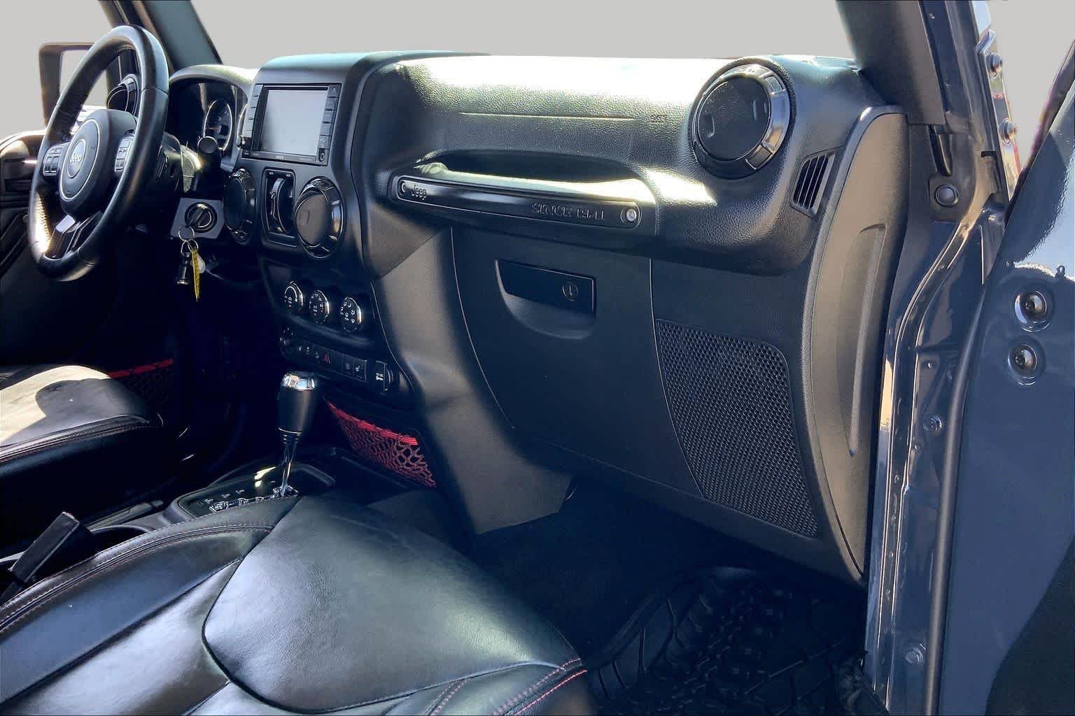 Used 2017 Rhino Clear Coat Jeep Rubicon Recon image 18