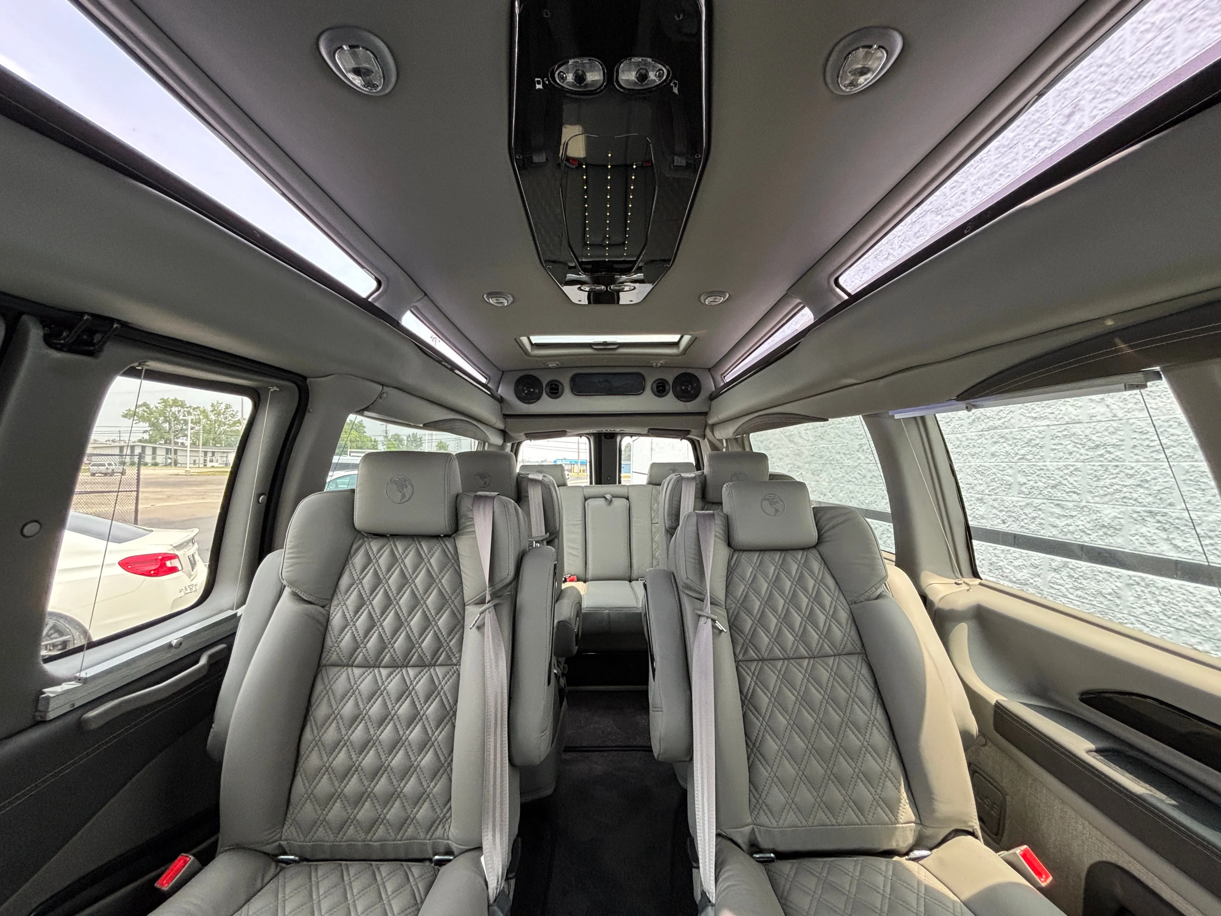 New 2026 Onyx Black GMC Explorer Limited SE image 2