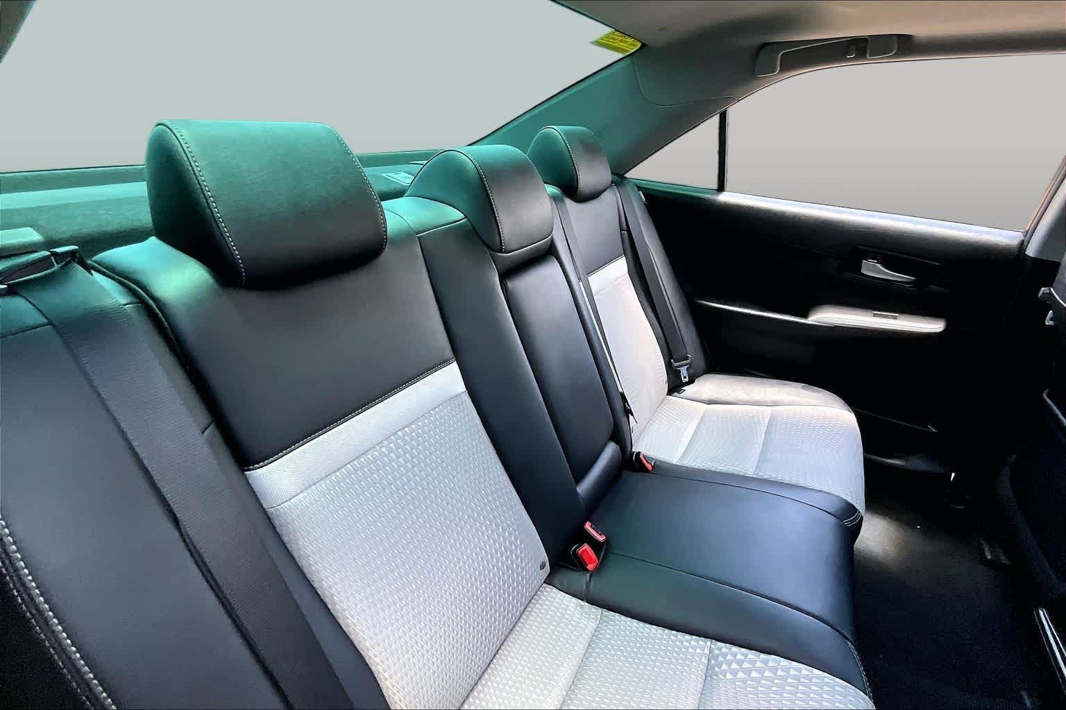 Used 2012 Classic Silver Metallic Toyota SE image 19