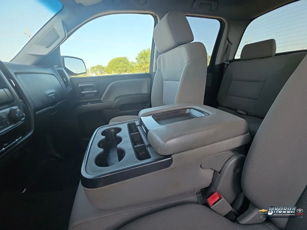 Used 2018 Black Chevrolet Custom image 18