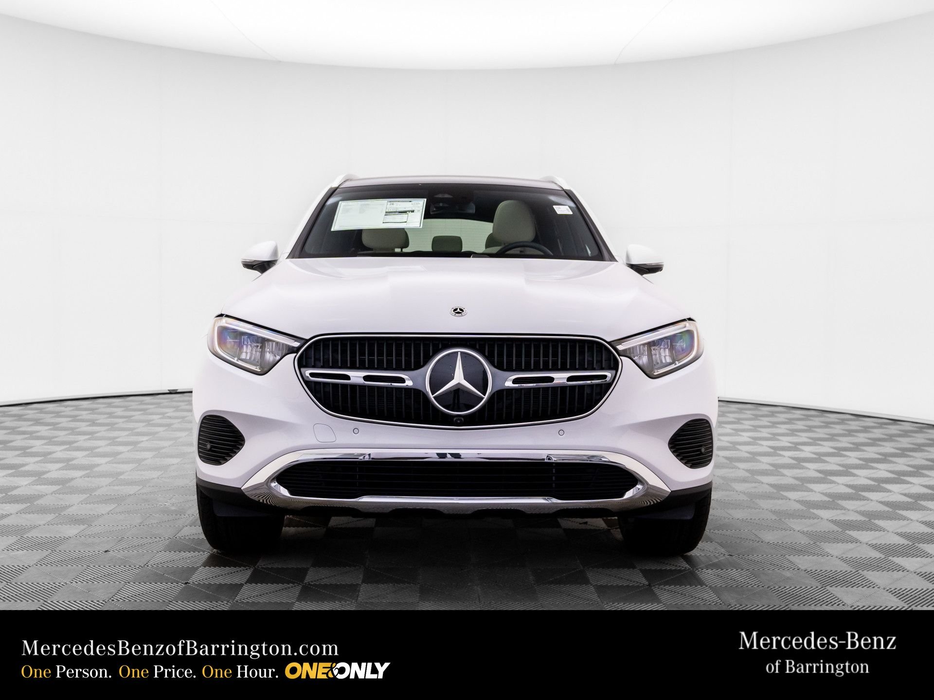 New 2026 MANUFAKTUR Moonlight White Metallic Mercedes-Benz GLC 300 image 10