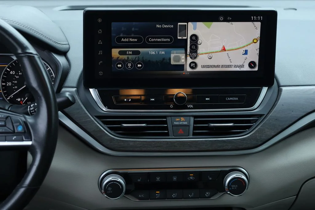 2024 Nissan Altima SV - Photo 7