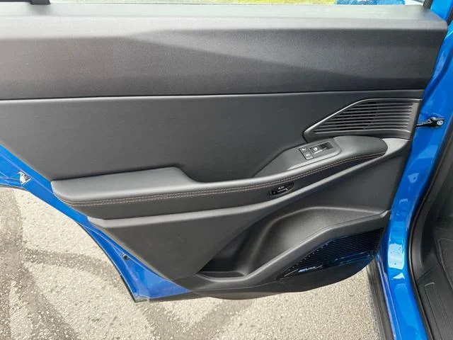 New 2026 Hydro Blue Pearl-Coat Exterior Paint Jeep Overland image 19