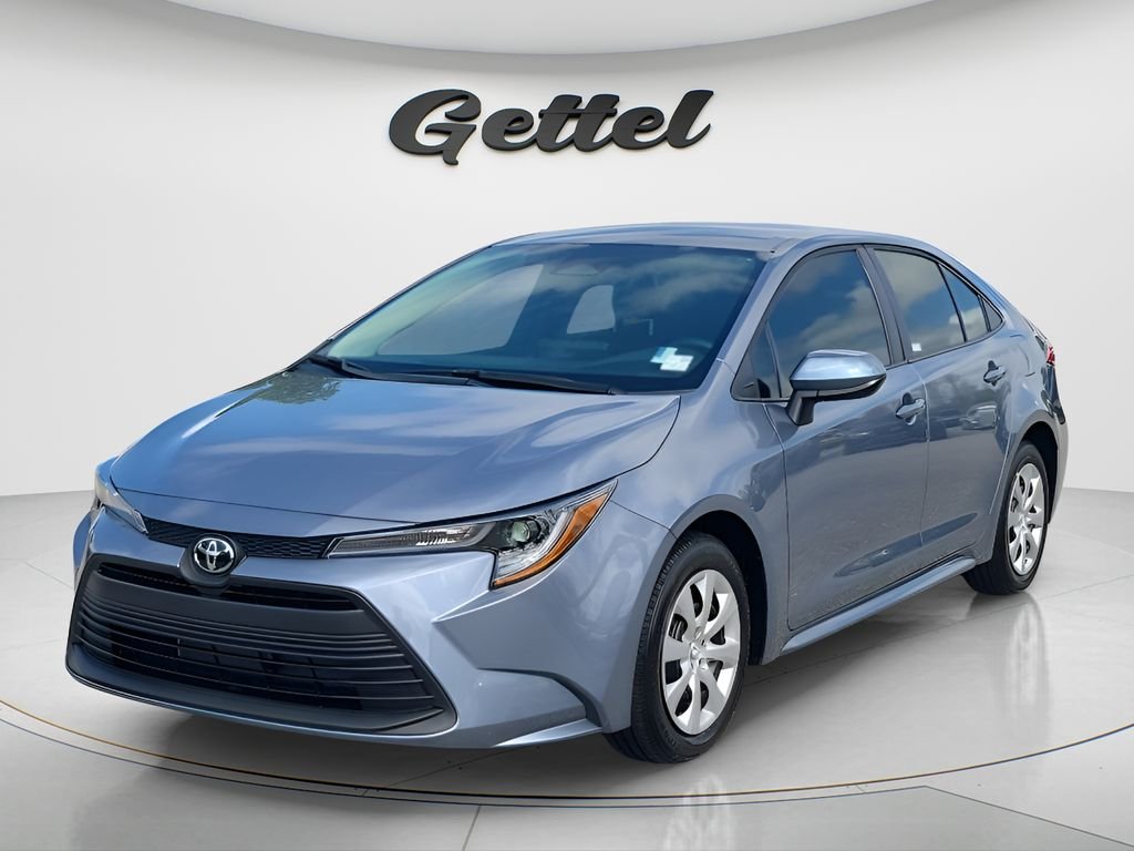 2025 Toyota Corolla LE CVT's photo