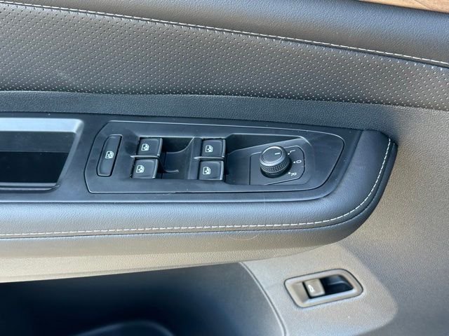 New 2026 Avocado Green Pearl Volkswagen 2.0T SE w/Technology image 19