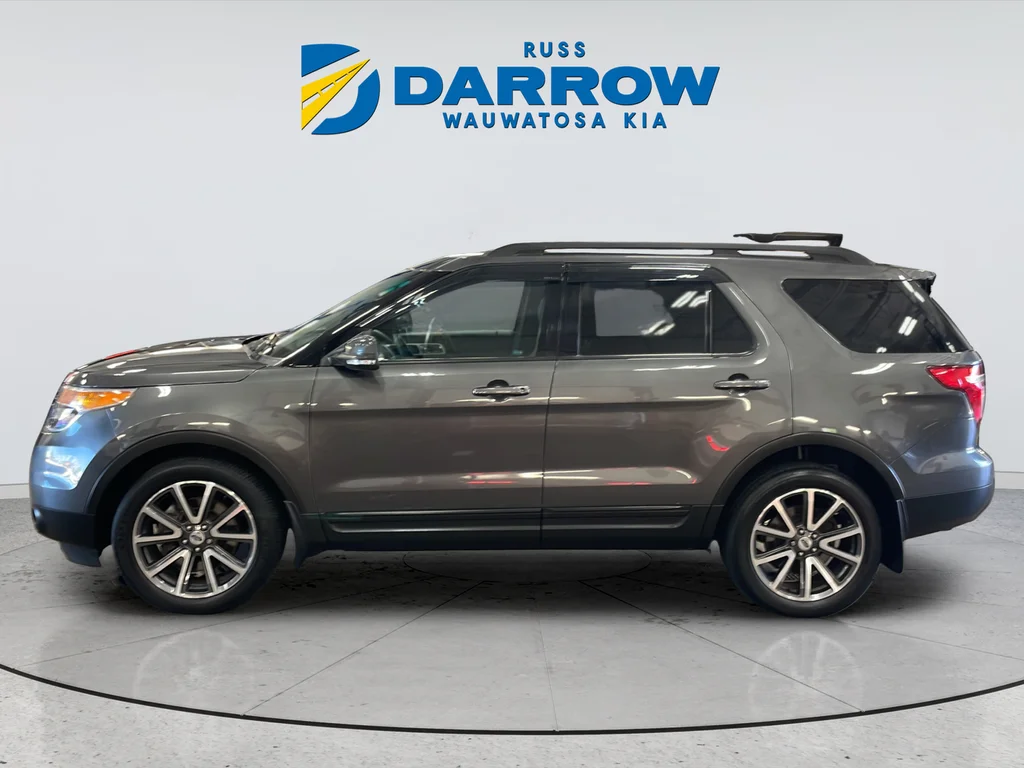 Used 2015  Ford XLT image 2