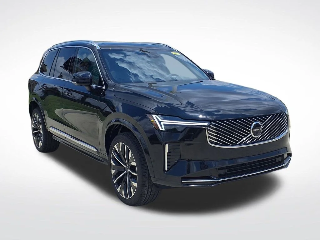 2026 Volvo XC90 Plus