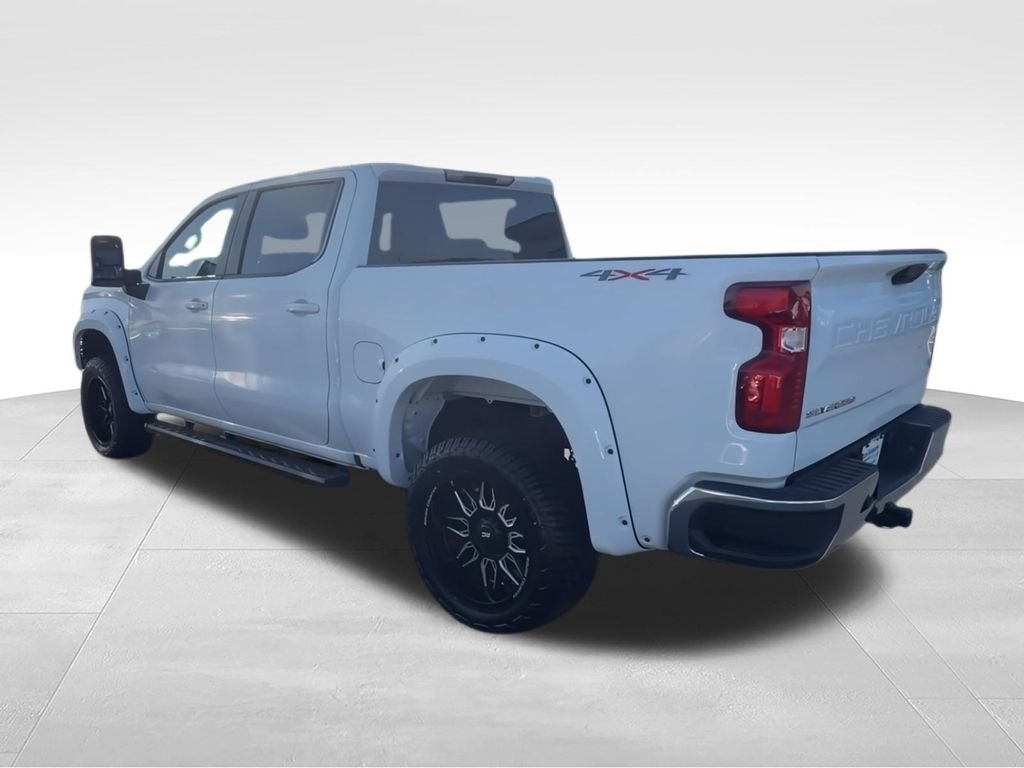 Used 2023 White Chevrolet LT image 7