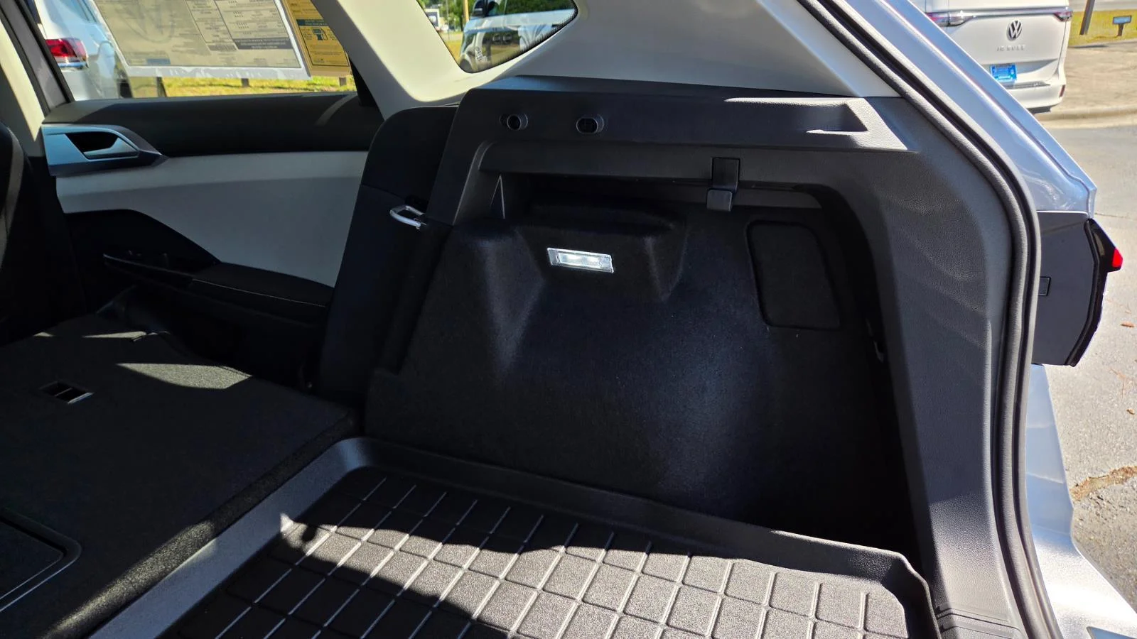 2025 Volkswagen Taos SE - Photo 64
