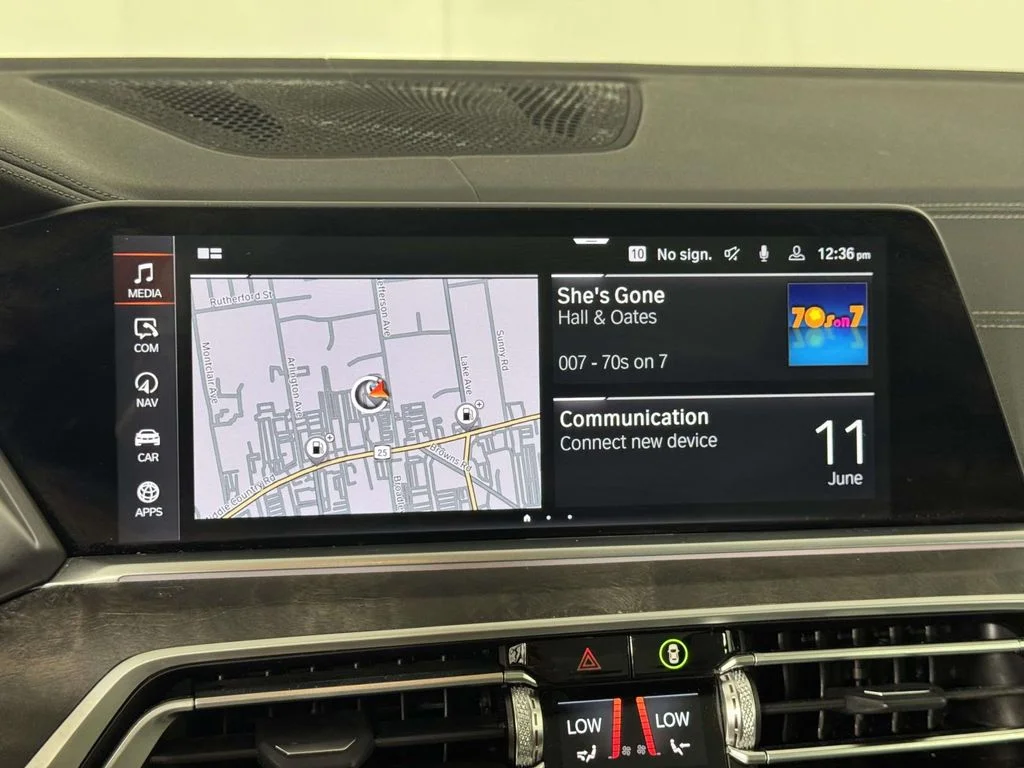 Certified Used 2023 White BMW xDrive40i image 27