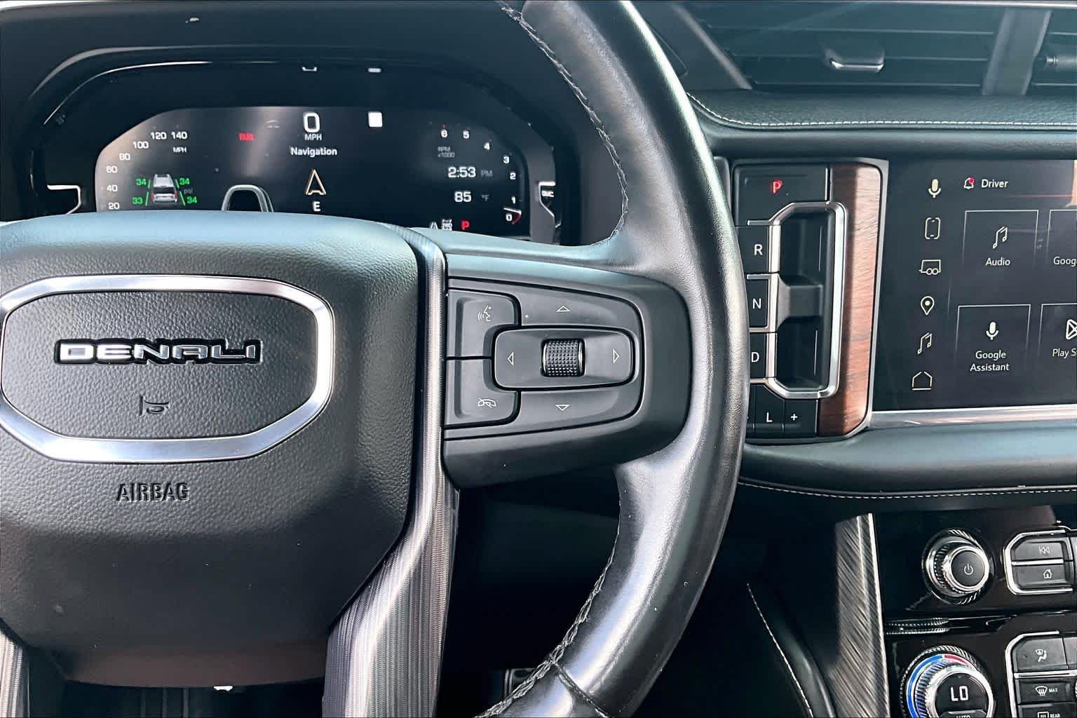 Used 2023 White Frost Tricoat GMC Denali Ultimate image 25
