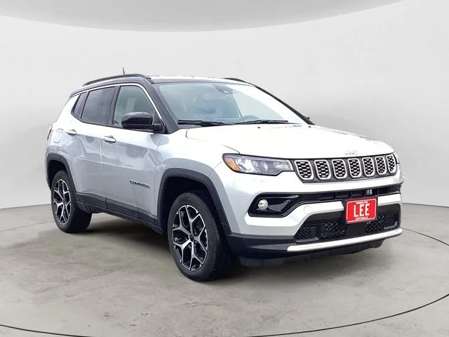 New 2026 Silver Zynith Metallic Clearcoat Jeep LIMITED 4X4 image 8