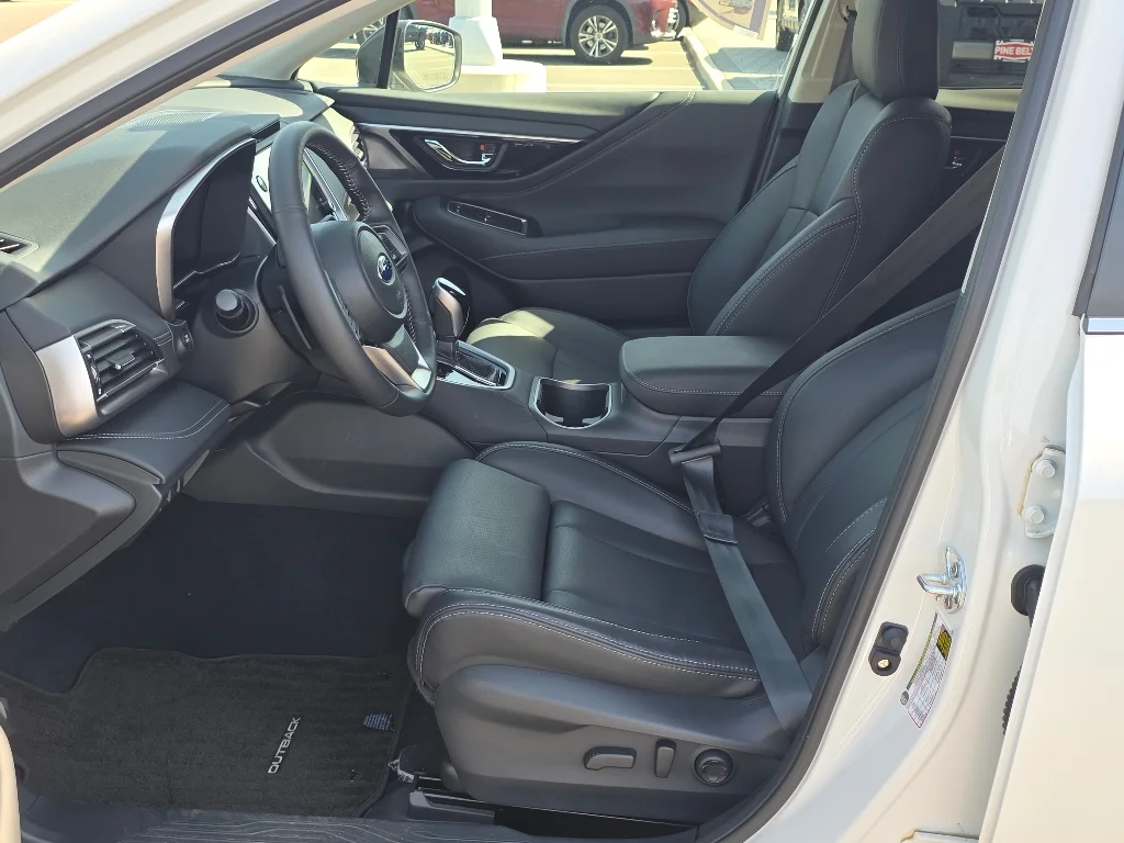 2025 Subaru Outback Limited - Photo 33