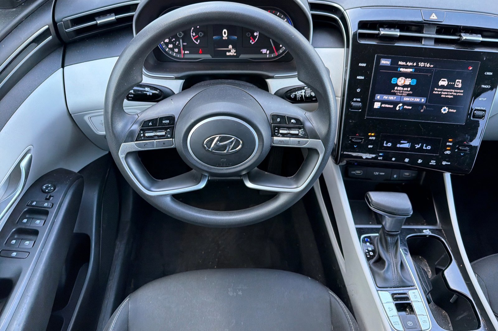 Used 2024 Shimmering Silver Hyundai SEL image 12