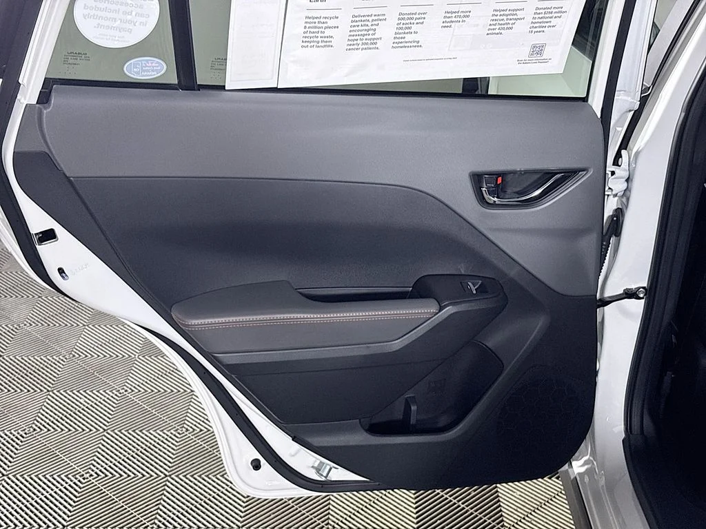 New 2026 CRYSTAL WHITE PEARL Subaru Limited image 18
