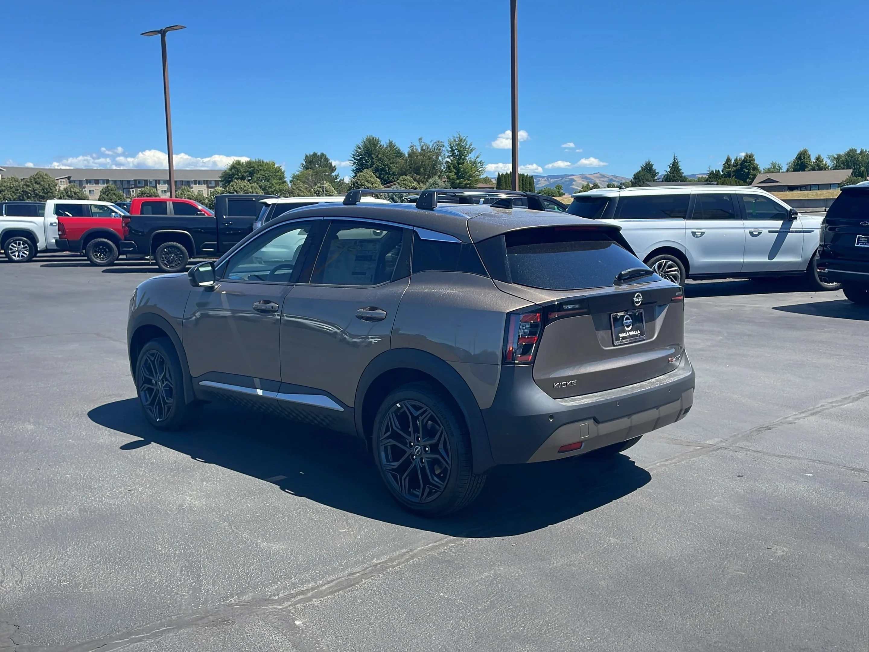 New 2026 Canyon Bronze Metallic Nissan SR image 5
