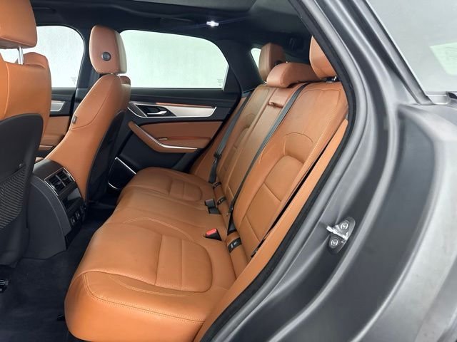Used 2025  Jaguar P250 R-Dynamic S image 25