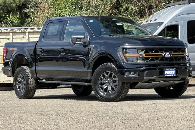 New 2026 Agate Black Metallic Ford Tremor® image 21