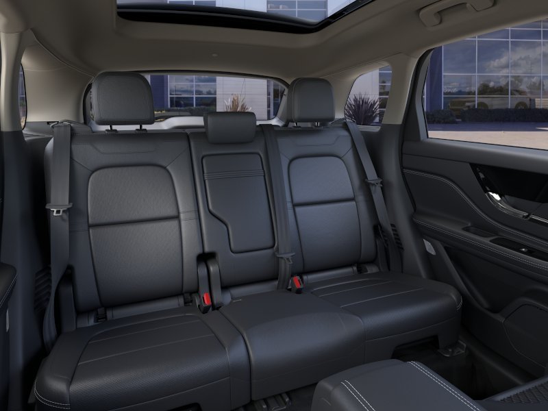 New 2025 Pristine White Lincoln Grand Touring image 39
