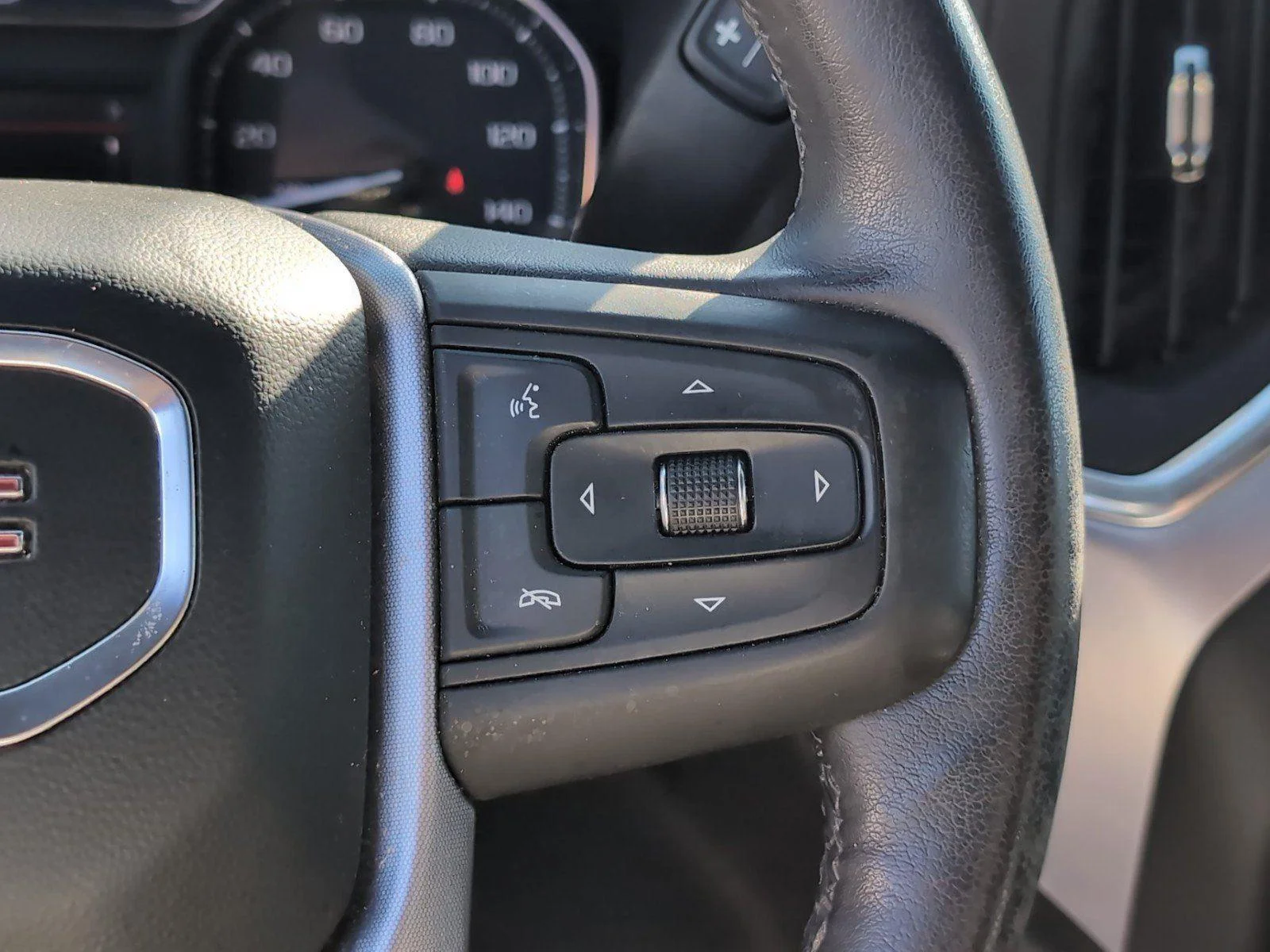 Used 2019 SATIN STEEL METALLIC GMC SLT image 27