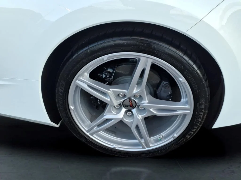 Used 2020 White Chevrolet Stingray image 13