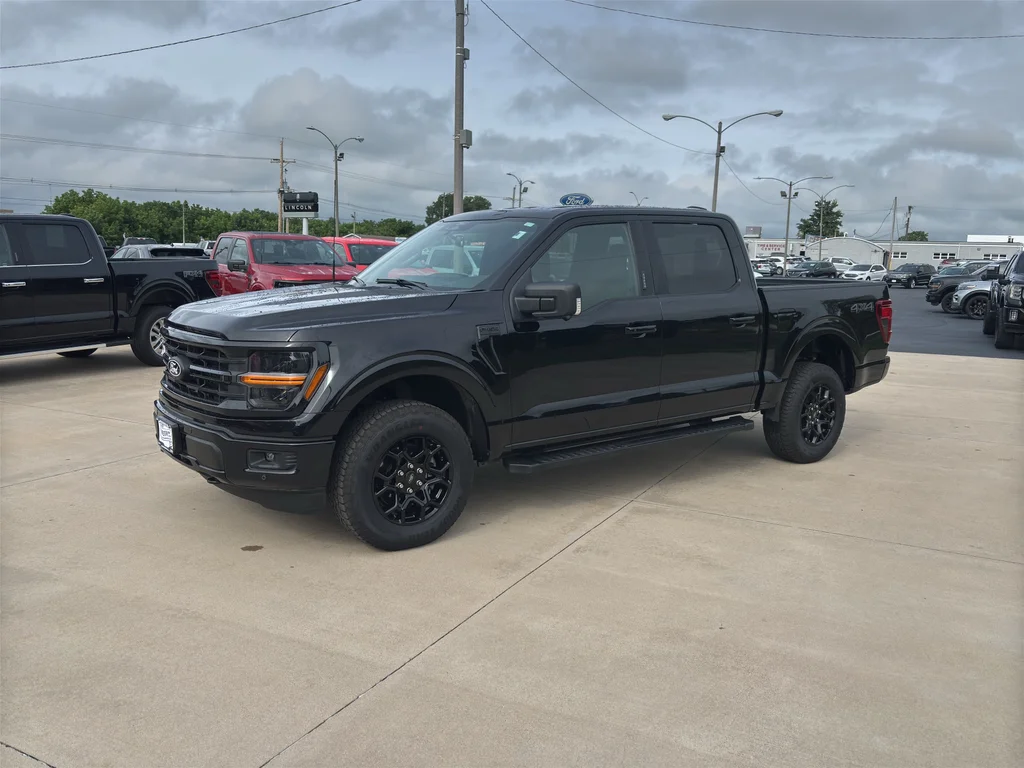 Used 2024 Agate Black Metallic Ford XLT image 6