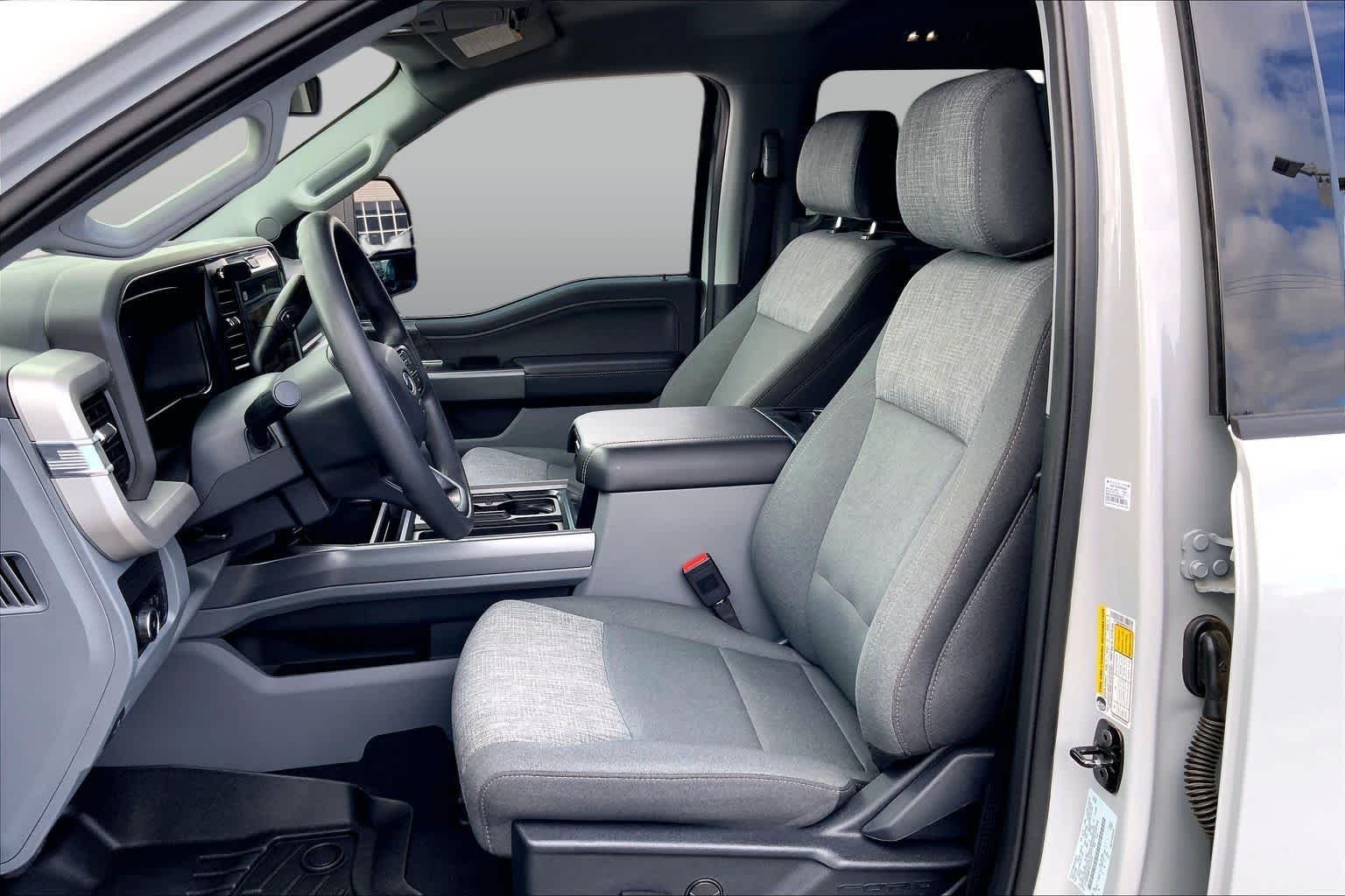 Used 2026 Avalanche Ford XLT image 8