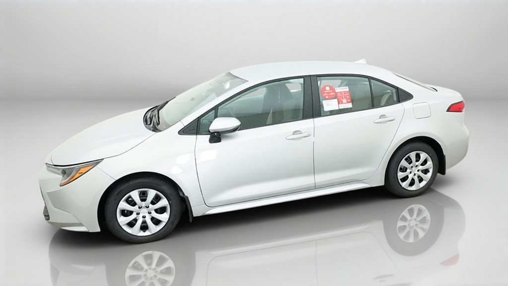 New 2027 Classic Silver Metallic Toyota LE image 3
