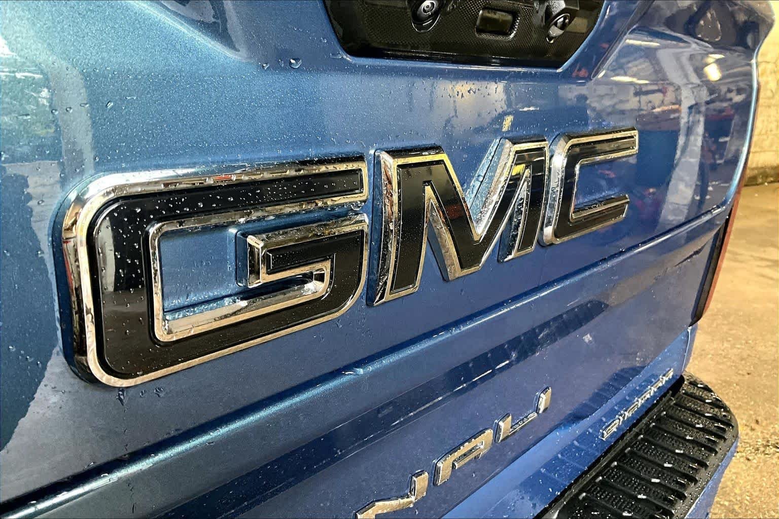 Used 2026 Downpour Metallic GMC Denali Ultimate image 30