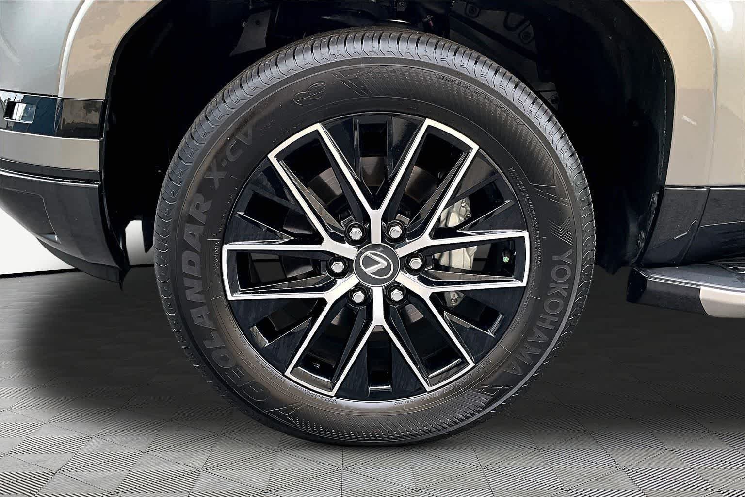 Used 2025 Atomic Silver Lexus Premium+ image 11