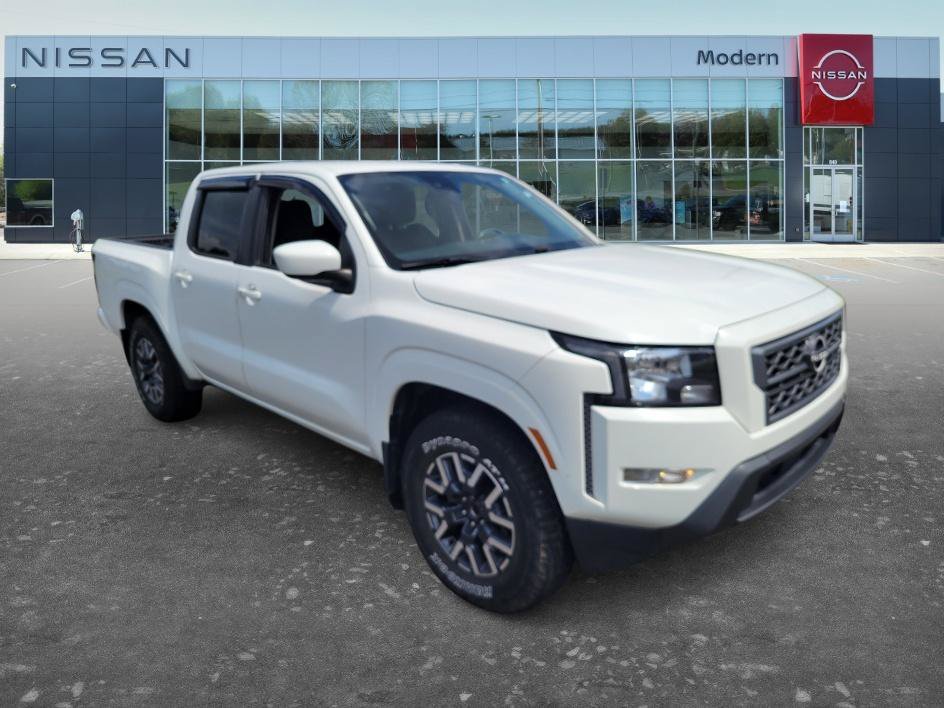 Certified Used 2022 Glacier White Nissan SV image 3