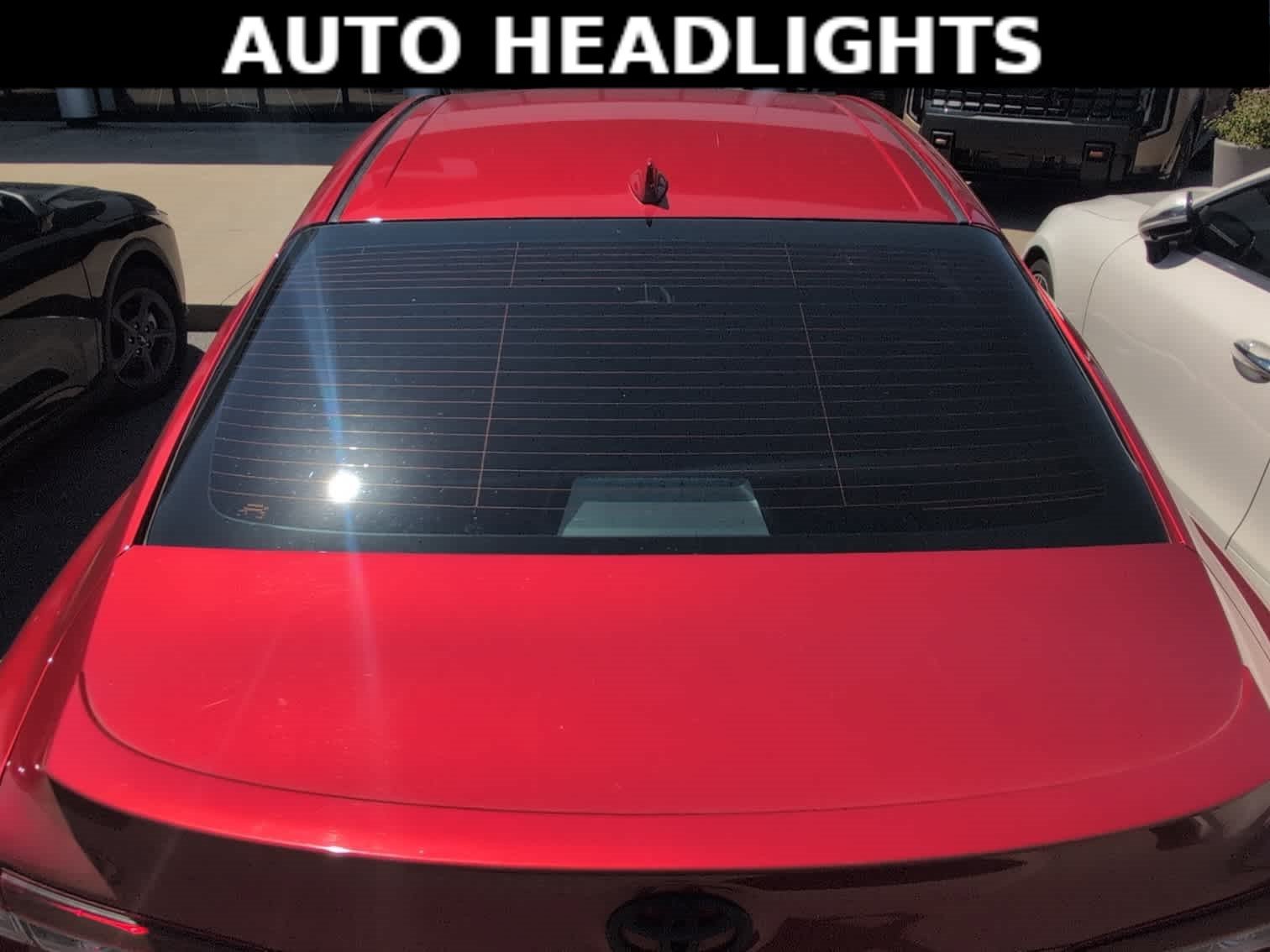 Used 2022 SUPERSONIC RED Toyota SE image 5