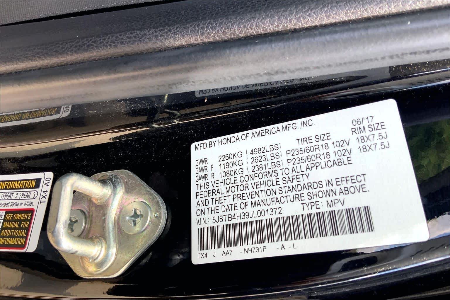 Used 2018 Crystal Black Pearl Acura  image 30