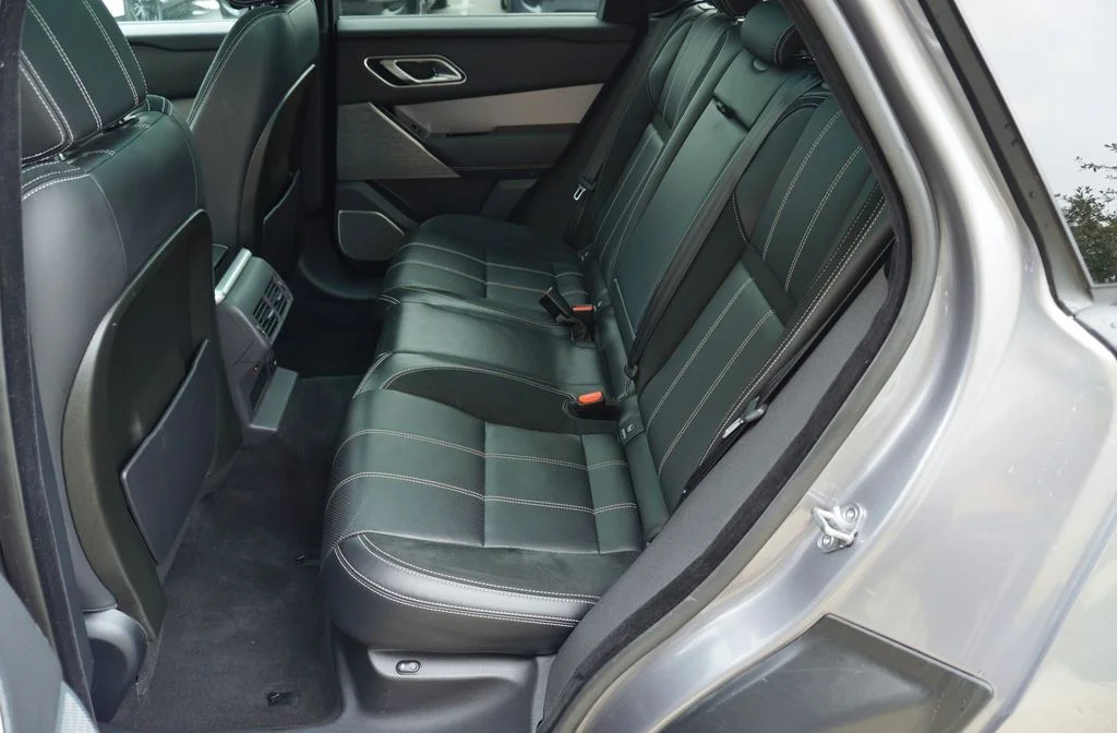 Used 2020 Eiger Grey Metallic Land Rover P250 R-Dynamic S image 28