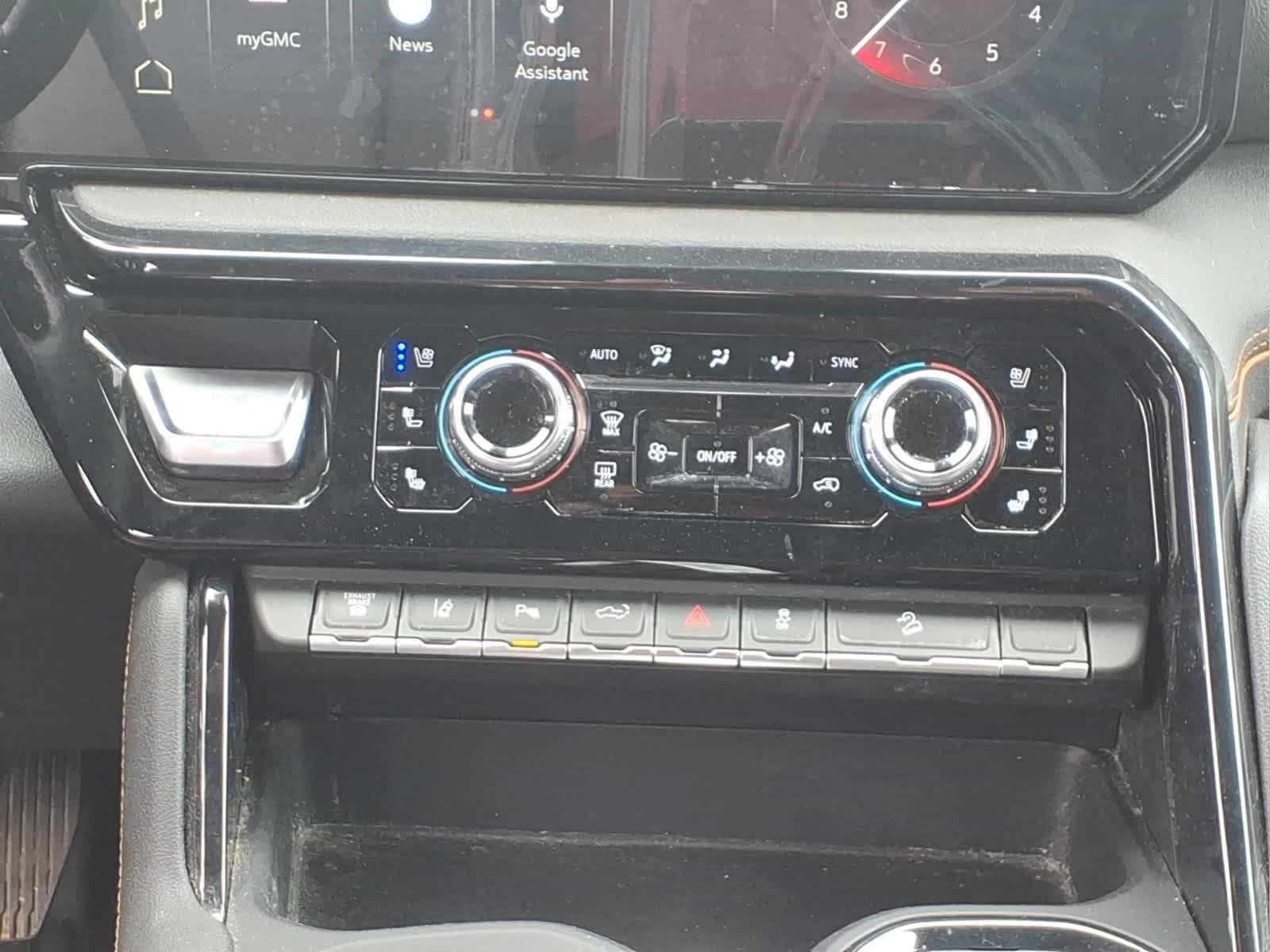 Used 2025 Summit White GMC AT4 image 25