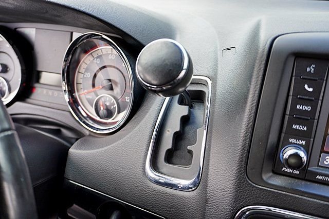 Used 2018 White Dodge SXT image 29