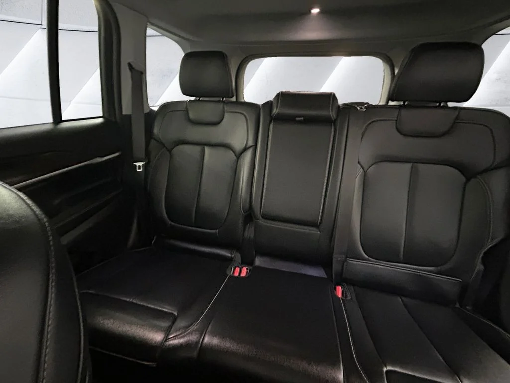Used 2023 Silver Jeep Limited image 18