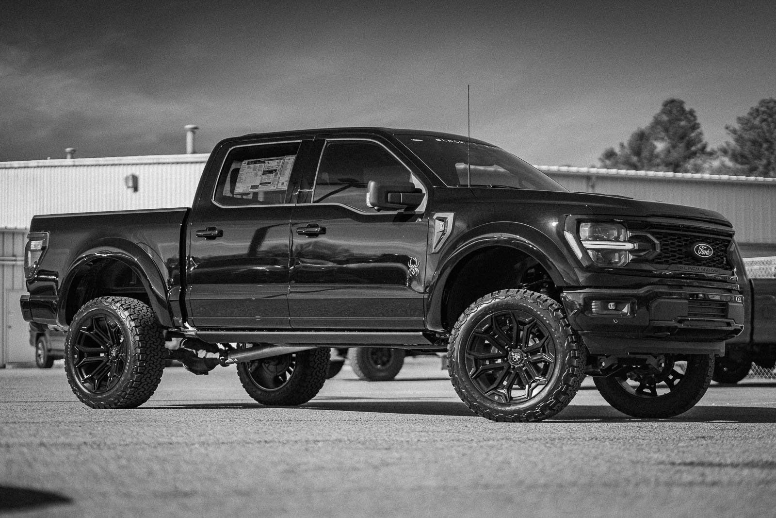 2026 Ford F-150 XLT - Photo 3