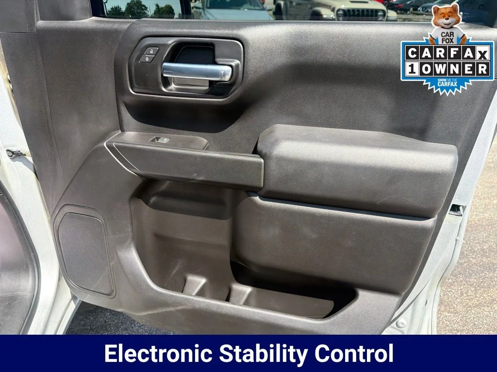 Used 2020 Silver Ice Metallic Chevrolet Custom image 25