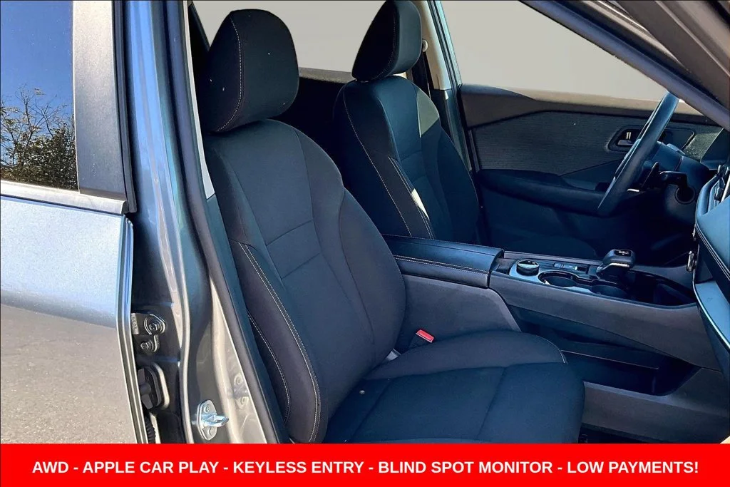 Used 2023 Gray Nissan S image 27