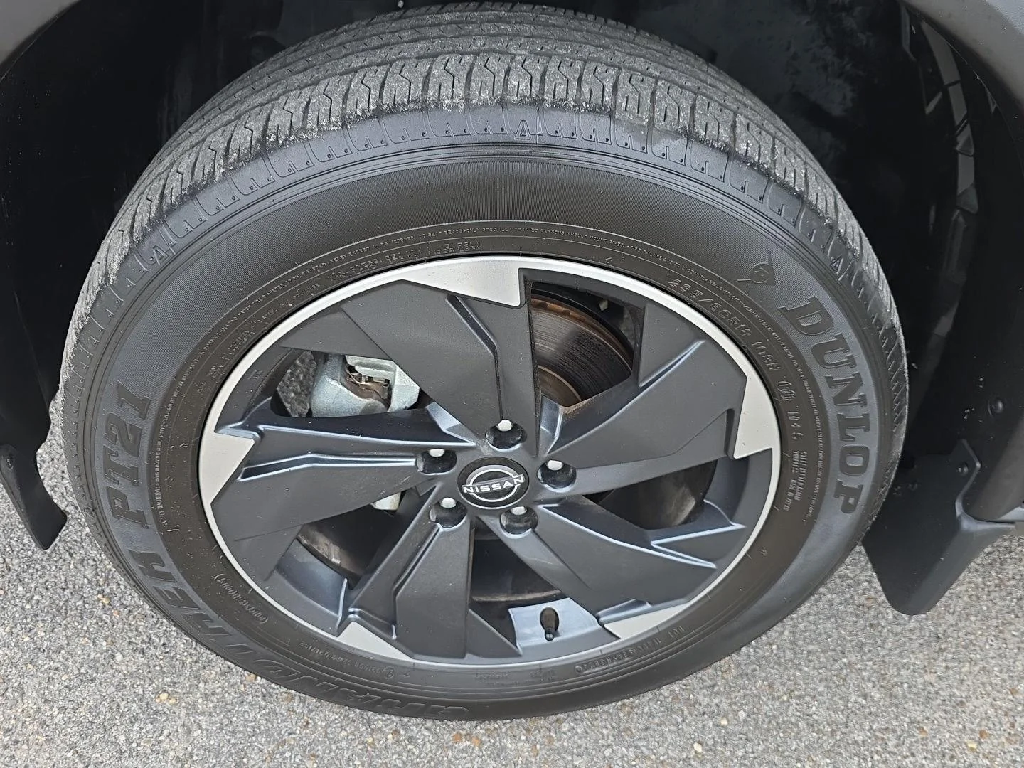 Used 2025 Super Black Nissan SV image 21