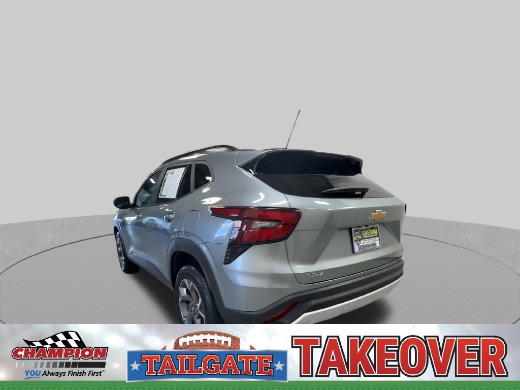 2024 Chevrolet Trax LT - Photo 9