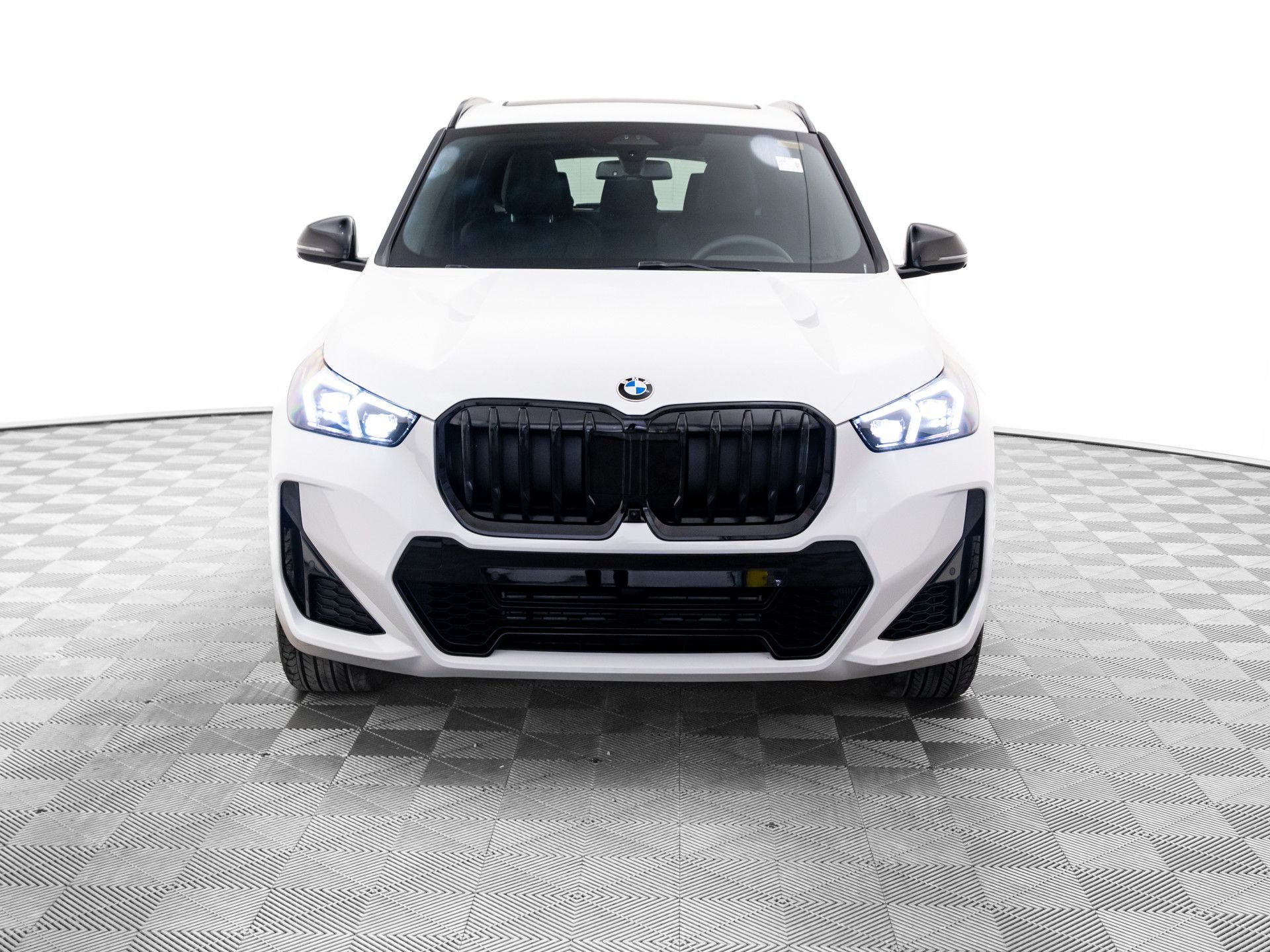New 2026 Alpine White BMW xDrive28i image 9