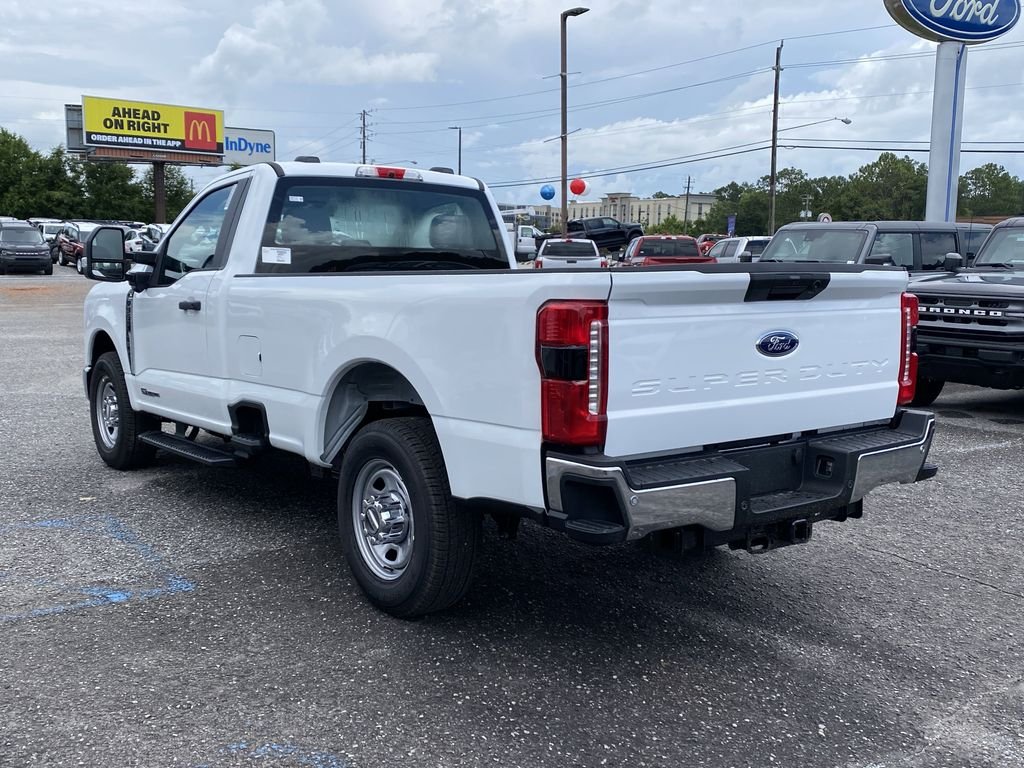 New 2025 Oxford White Ford F-350® XL image 7