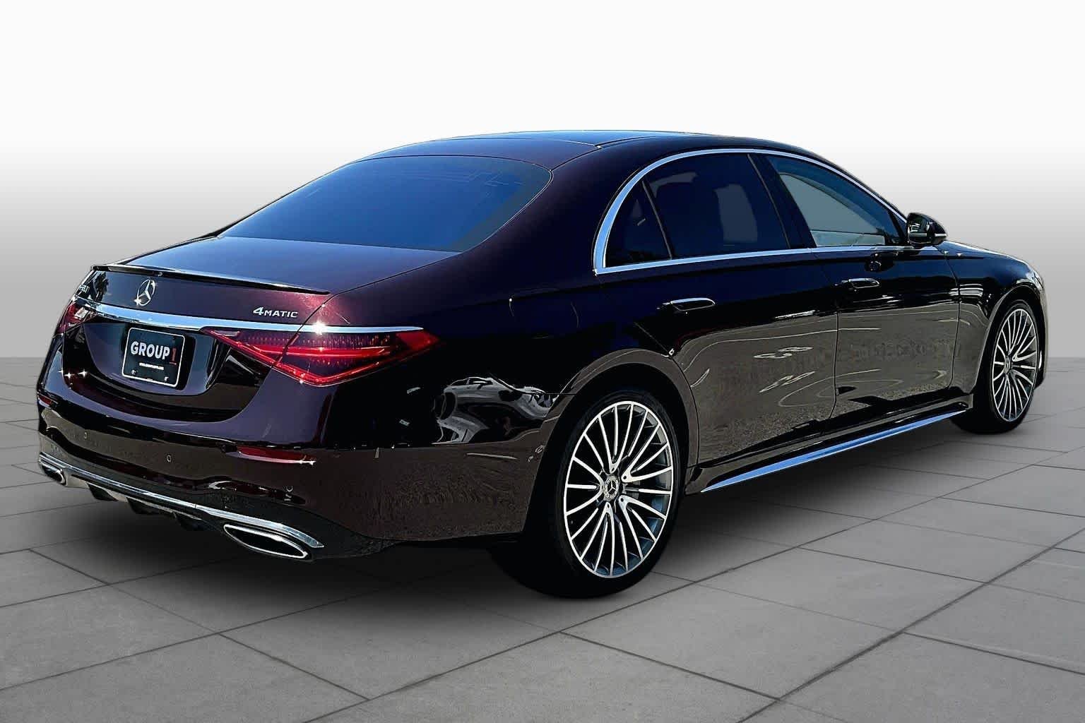 Used 2022 Rubellite Red Mercedes-Benz S 580 image 13