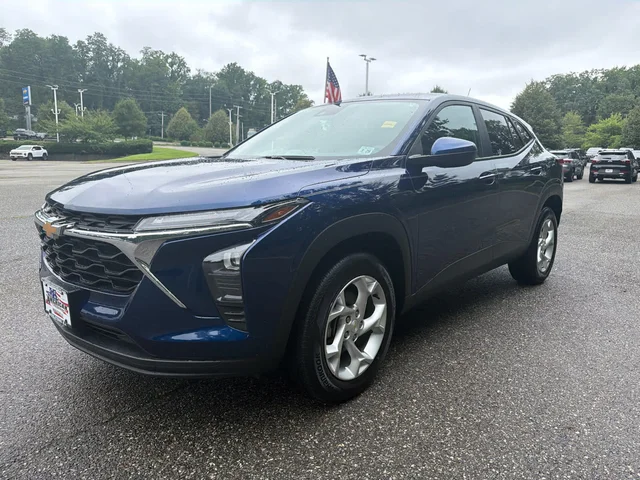 2024 Chevrolet Trax LS