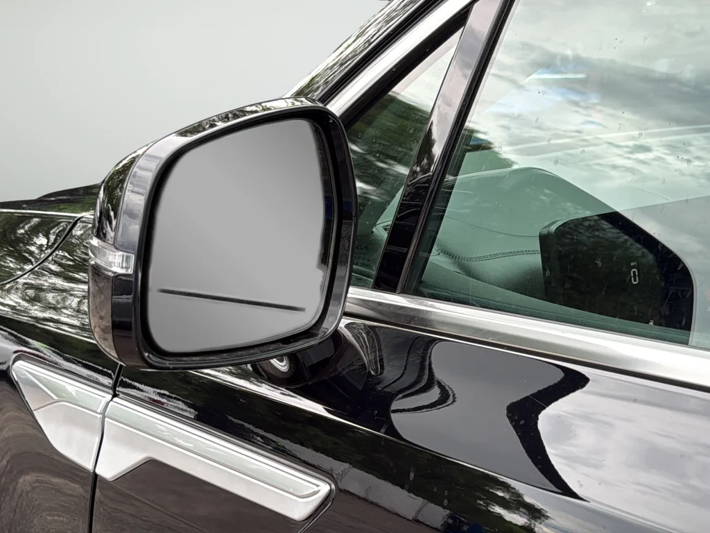 Used 2025 Black Kia EX image 10
