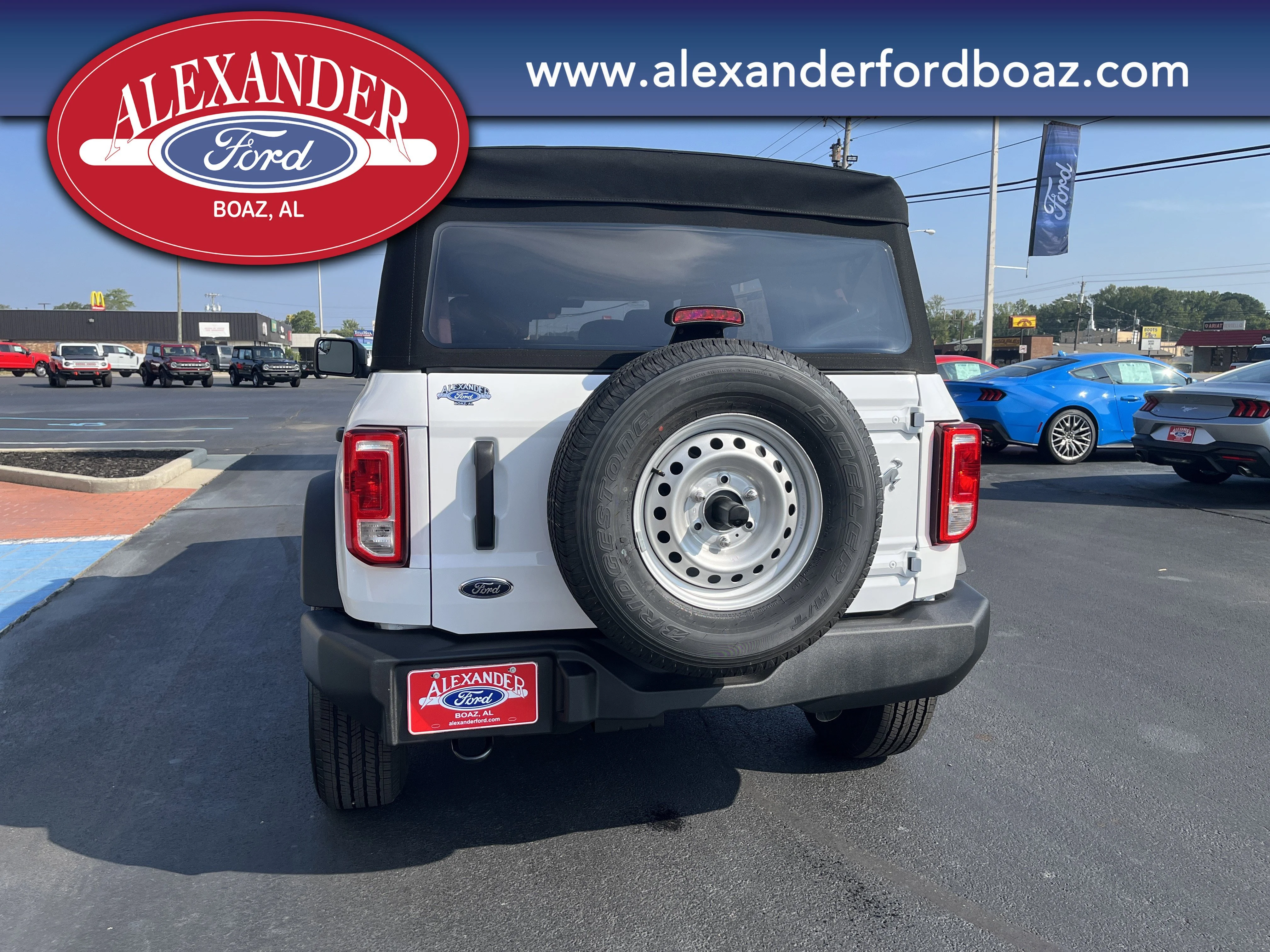 2025 Ford Bronco 4-Door Base - Photo 6