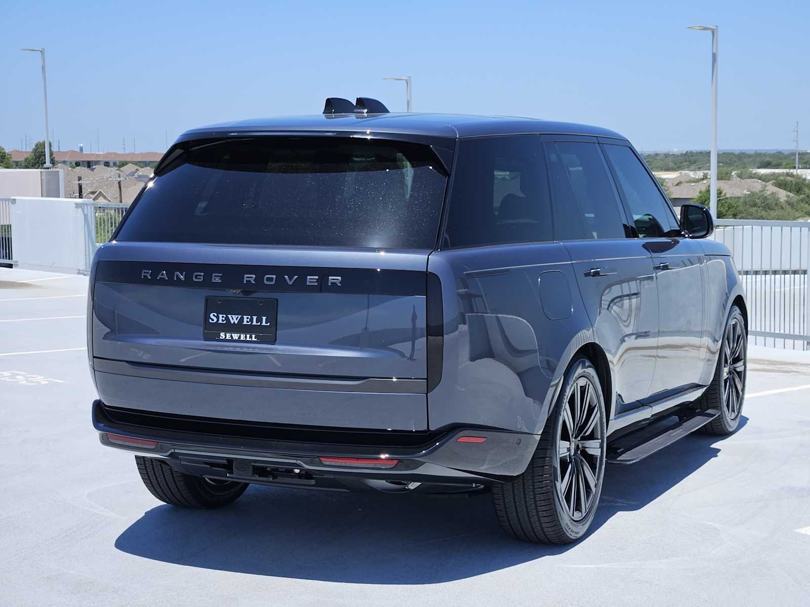 New 2026 Varesine Blue LAND ROVER SE image 5