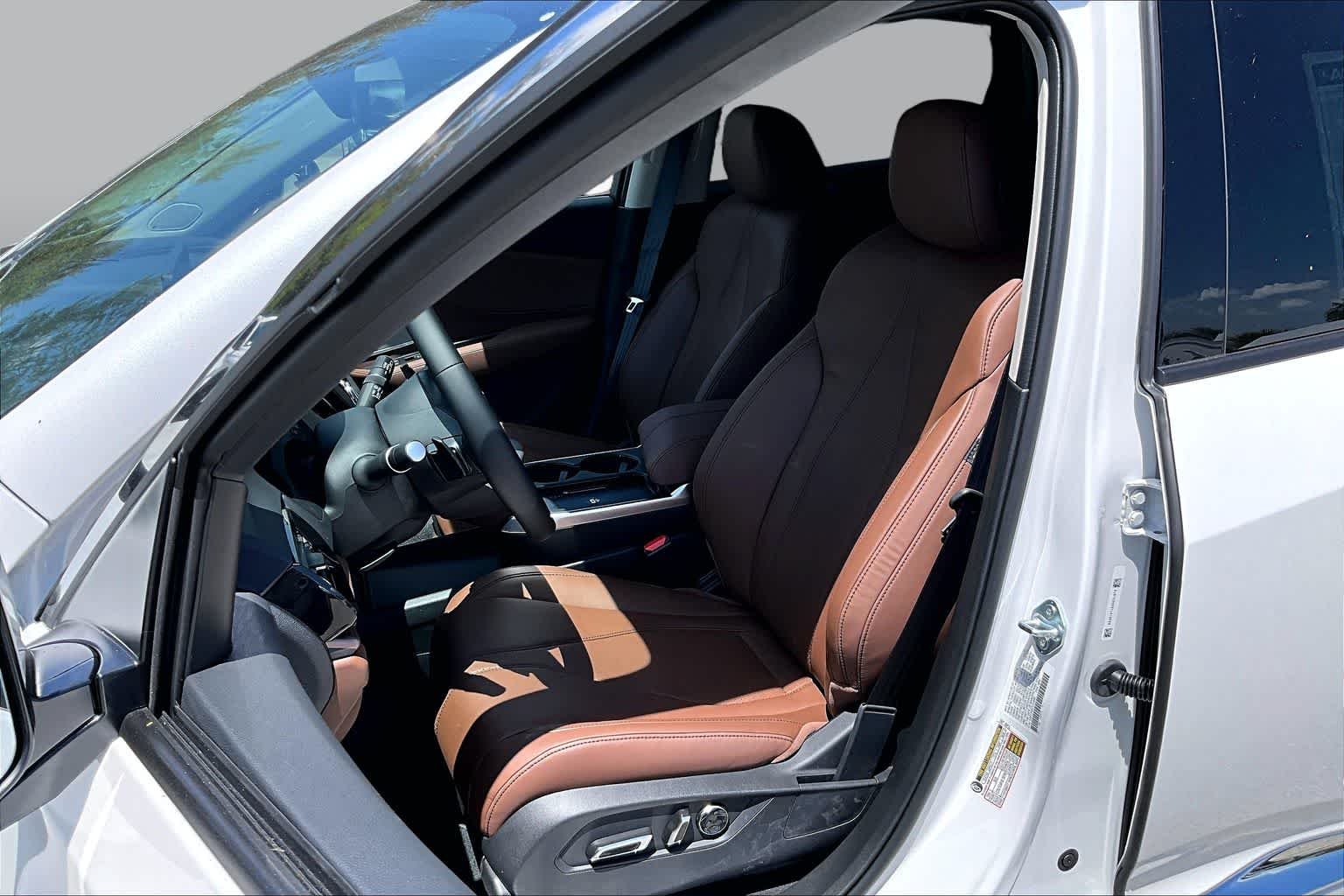New 2026 Platinum White Pearl Acura w/Technology Package image 9